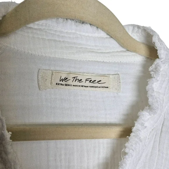 We The Free People Tunic Top XS White Long Sleeve Button Frayed Gauzy Oversized - Picture 3 of 10